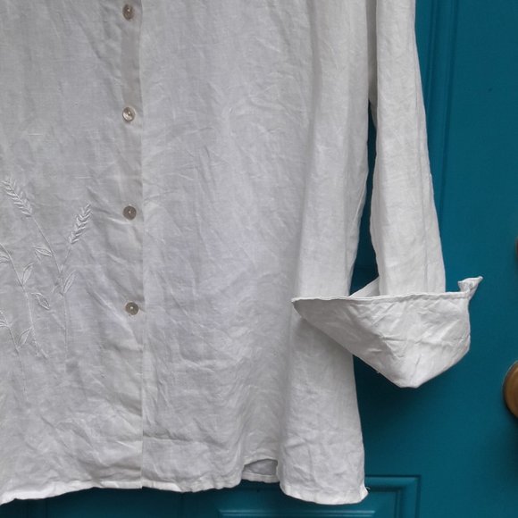 Linen Shirt Vintage White Button Down Blouse Irish Linen Embroidered Accent - Picture 10 of 16